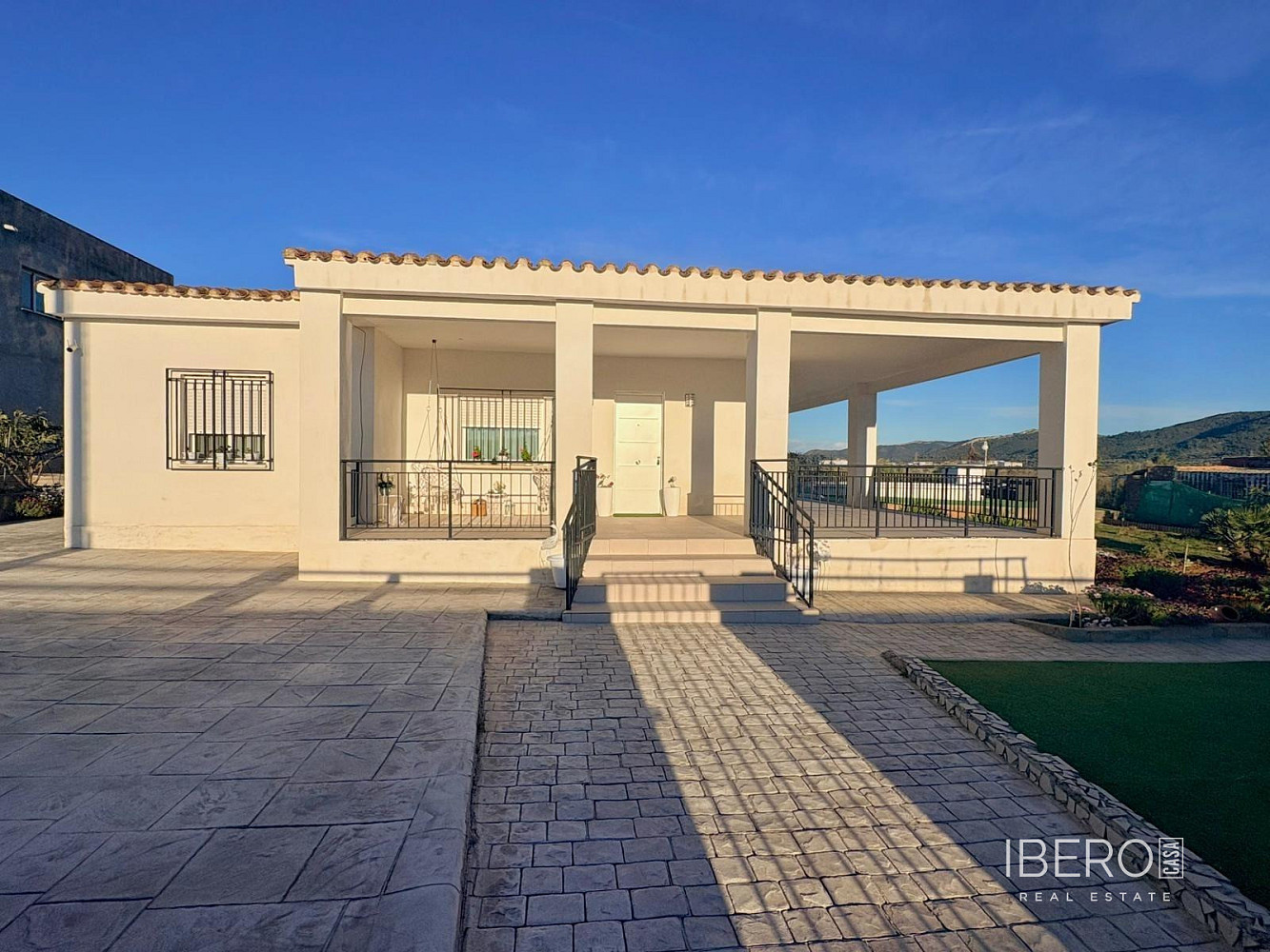 Prodej domu 155 m² s pozemkem 774 m² — photo 2