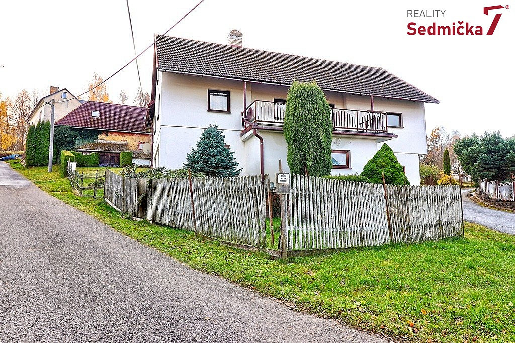Prodej domu 318 m² s pozemkem 1 300 m² – fotografie 2