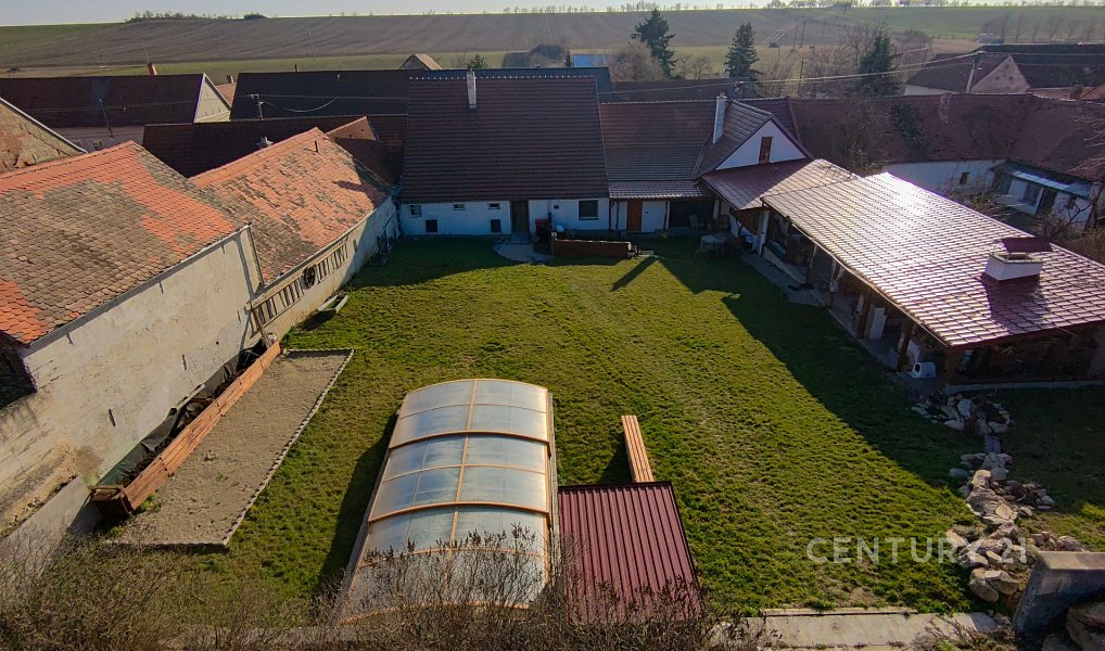 Prodej domu 310 m² s pozemkem 1 492 m², Kubšice – náhled fotky 30