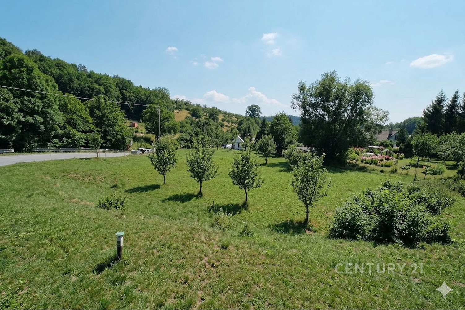 Prodej stavebního pozemku 1 271 m² – fotografie 2