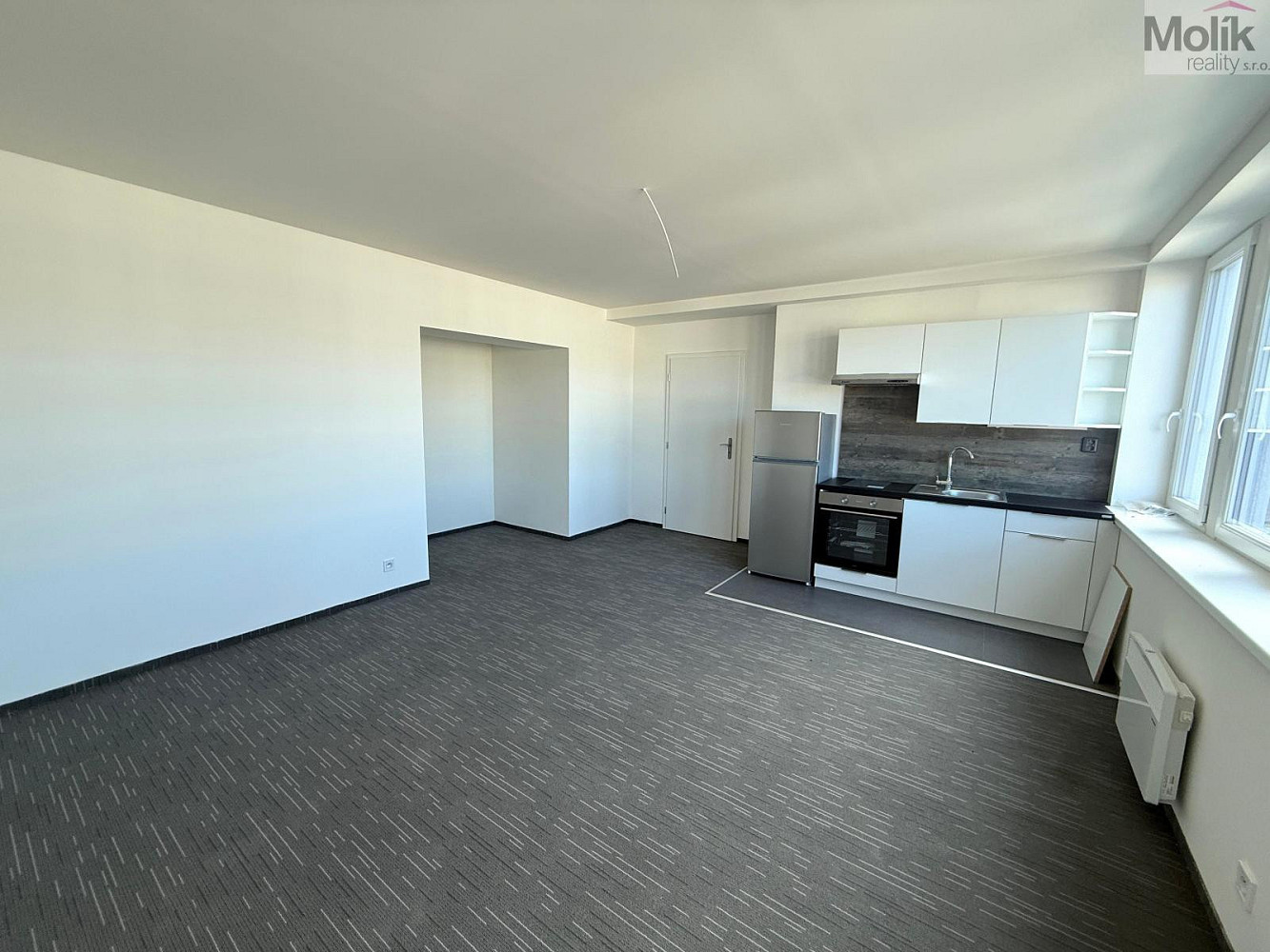 Pronájem bytu 1+kk 34 m² – fotografie 3