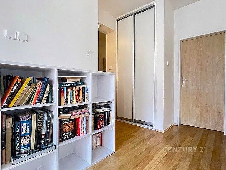 Pronájem bytu 4+kk 83 m² — photo 4