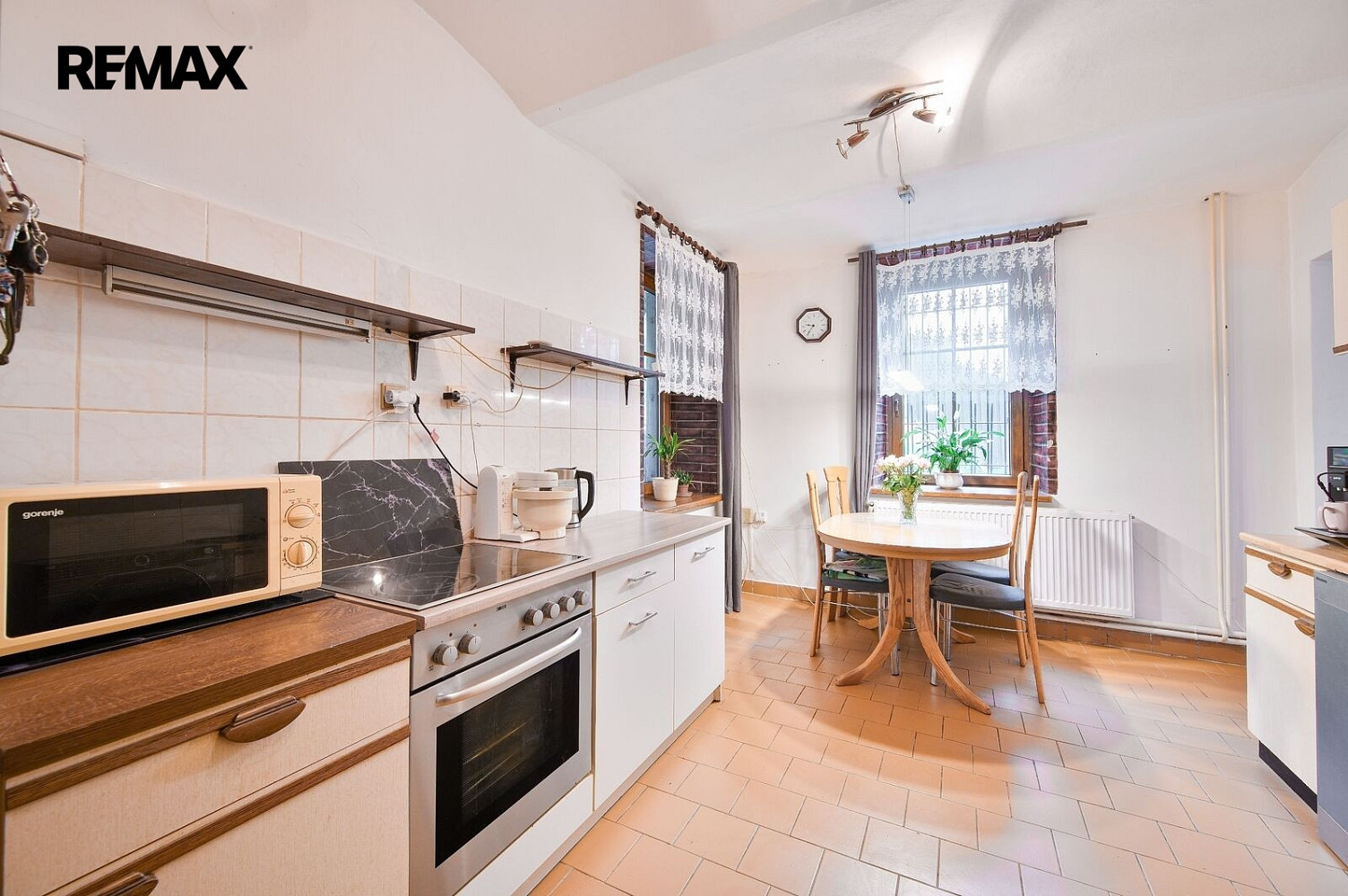 Prodej domu 320 m² s pozemkem 209 m²