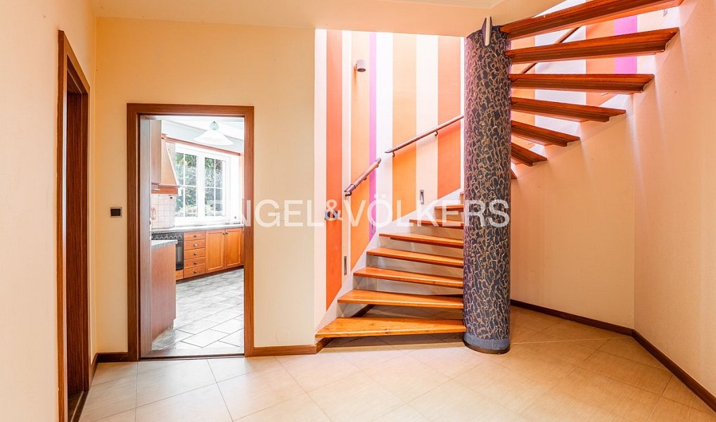Prodej domu 463 m² s pozemkem 1 277 m², Přezletice – náhled fotky 11