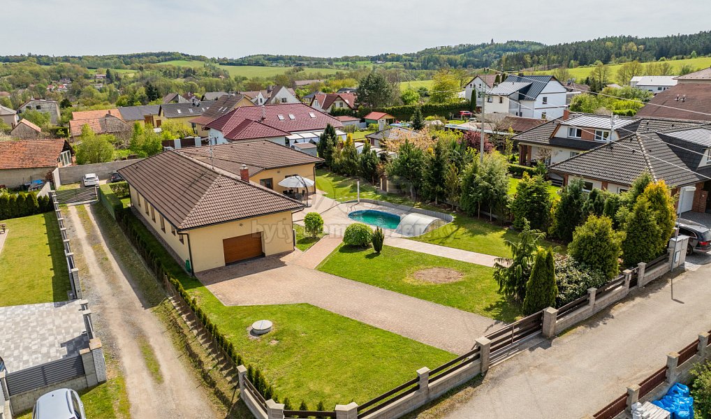 Prodej domu 196 m² s pozemkem 1 242 m², Václavice – náhled fotky 27