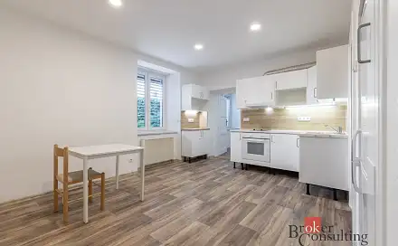 Pronájem bytu 2+kk 43 m²