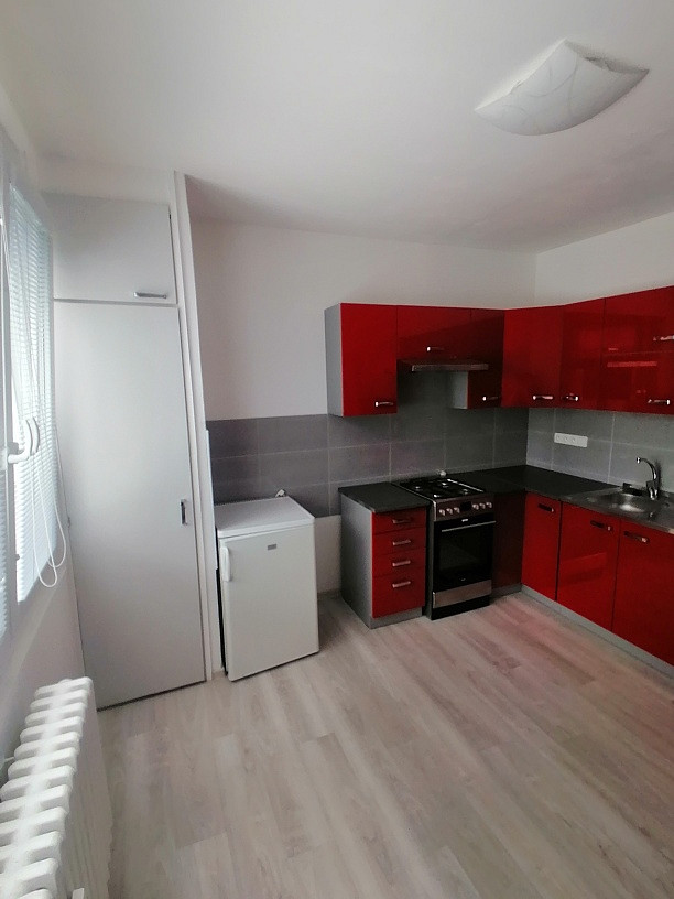 Pronájem bytu 2+1 74 m² — photo 3