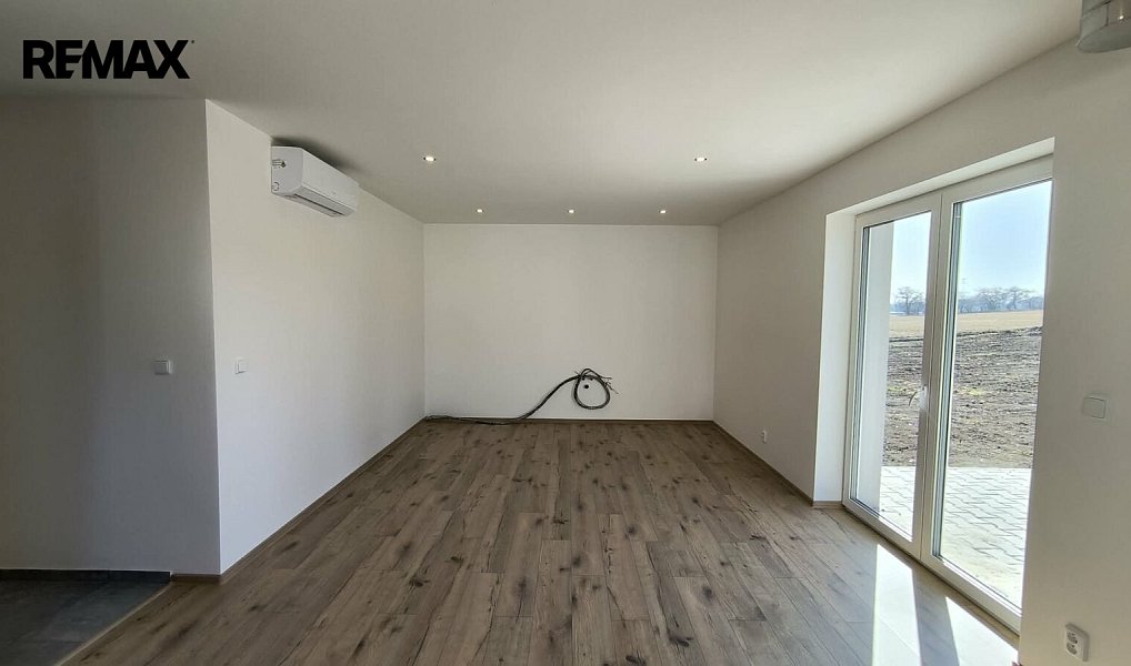 Prodej domu 98 m² s pozemkem 581 m², Vrbice – náhled fotky 4