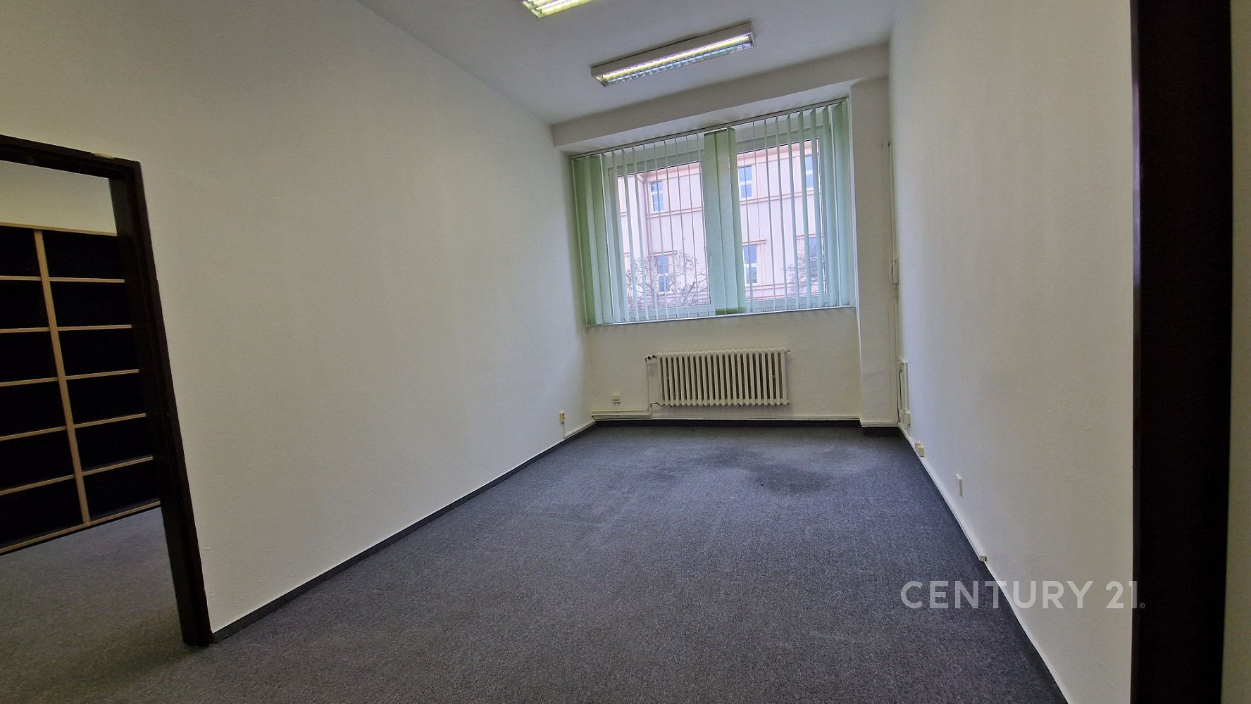 Pronájem kanceláře 37 m² – fotografie 4