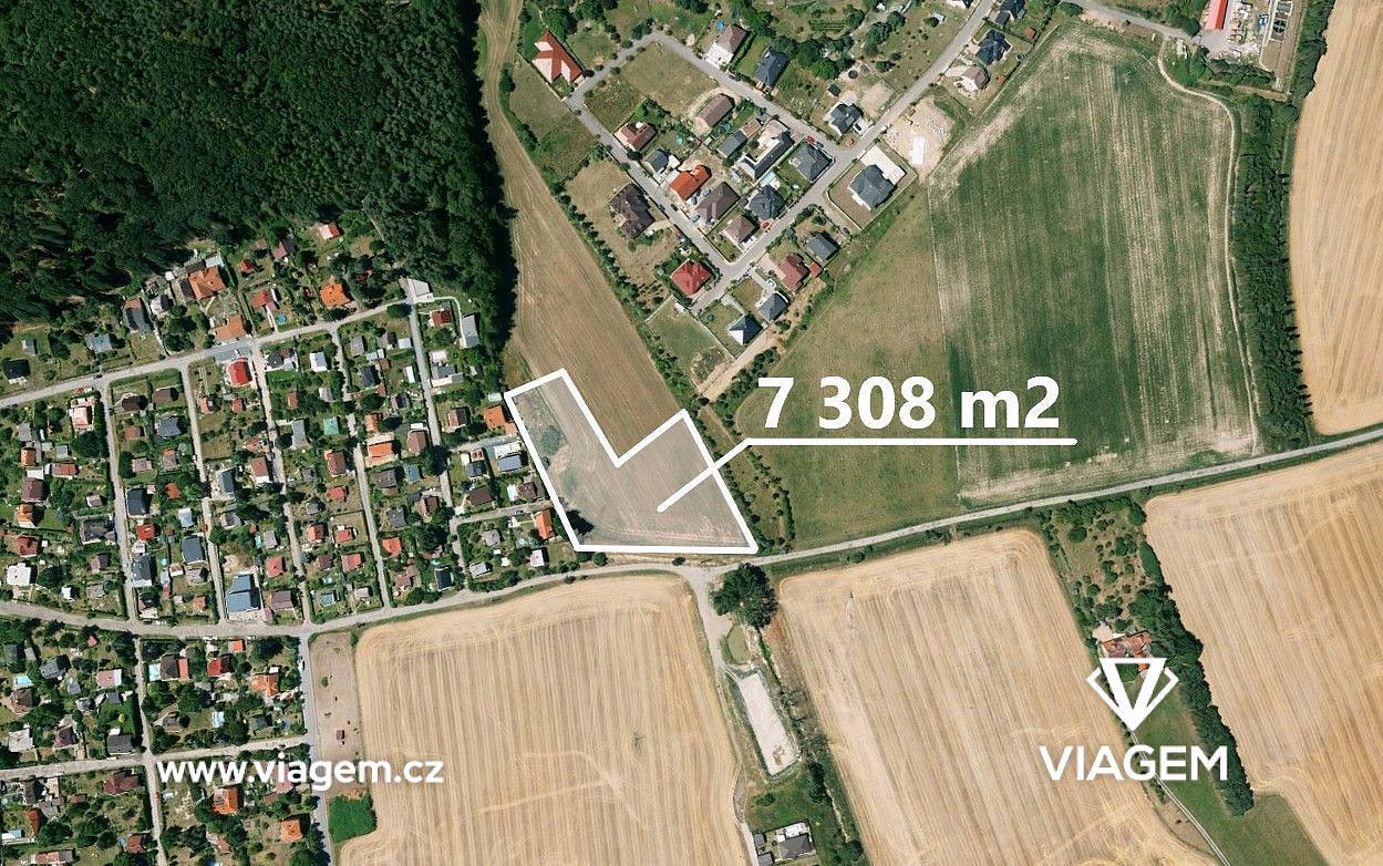 Prodej pole 1 218 m²