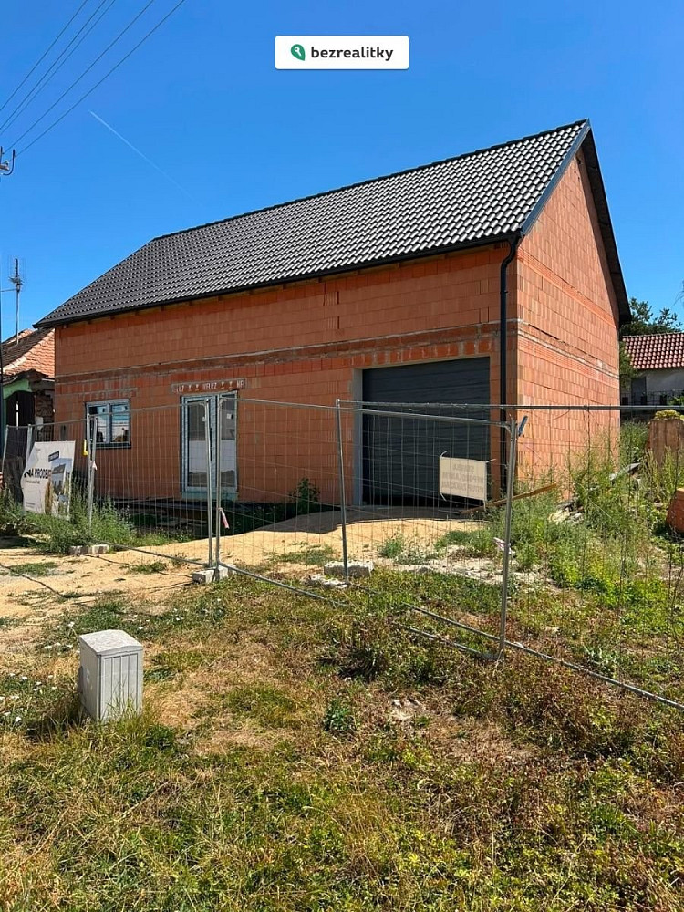 Prodej domu 203 m² s pozemkem 397 m² – fotografie 2