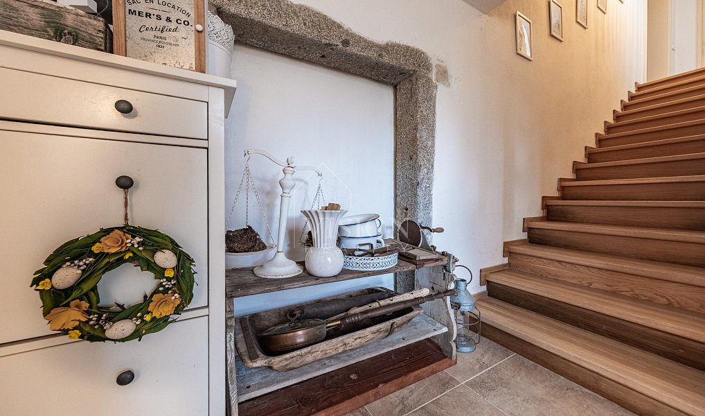 Prodej domu 190 m² s pozemkem 1 831 m², Kolinec – náhled fotky 3