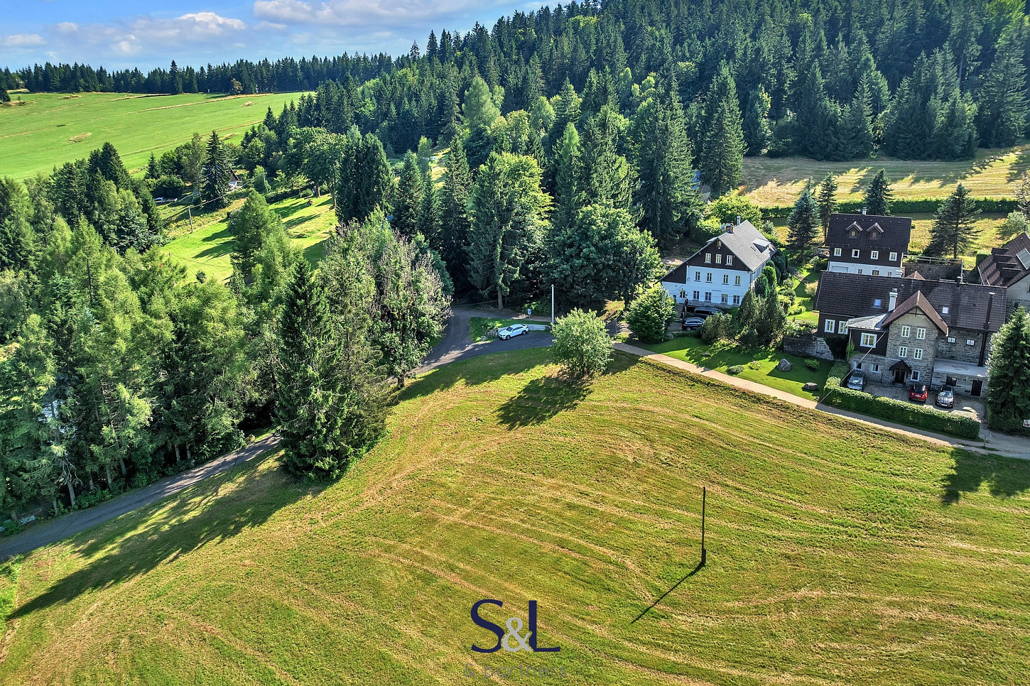 Prodej pozemku 2 564 m² – fotografie 3