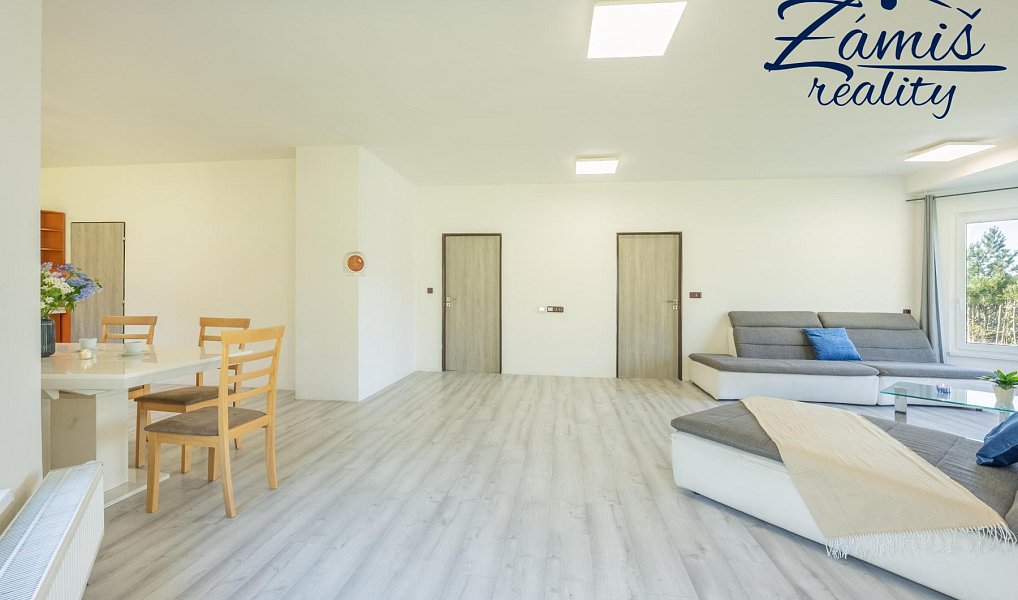 Prodej domu 278 m² s pozemkem 1 322 m², Nespeky – náhled fotky 10