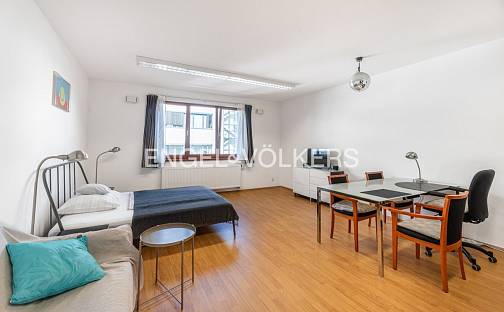 Pronájem bytu 1+kk 40 m², Hanusova, Praha 4 - Michle