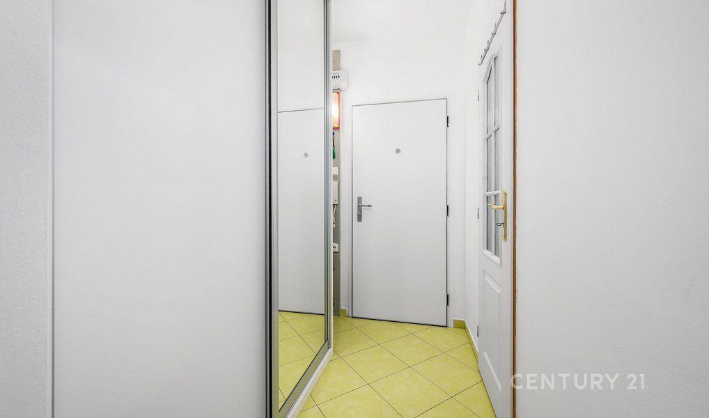 Pronájem bytu 2+kk 41 m², Praha – náhled fotky 9
