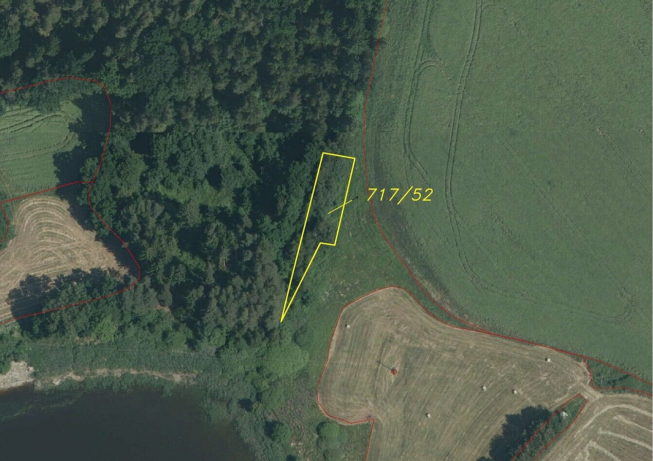 Prodej pozemku 718 m²