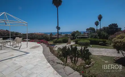 Prodej domu 340 m² s pozemkem 4 566 m², Estepona, Španělsko