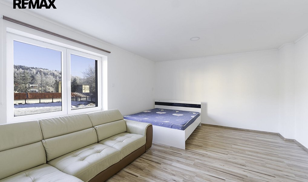 Prodej domu 180 m² s pozemkem 190 m², Stachy – náhled fotky 11