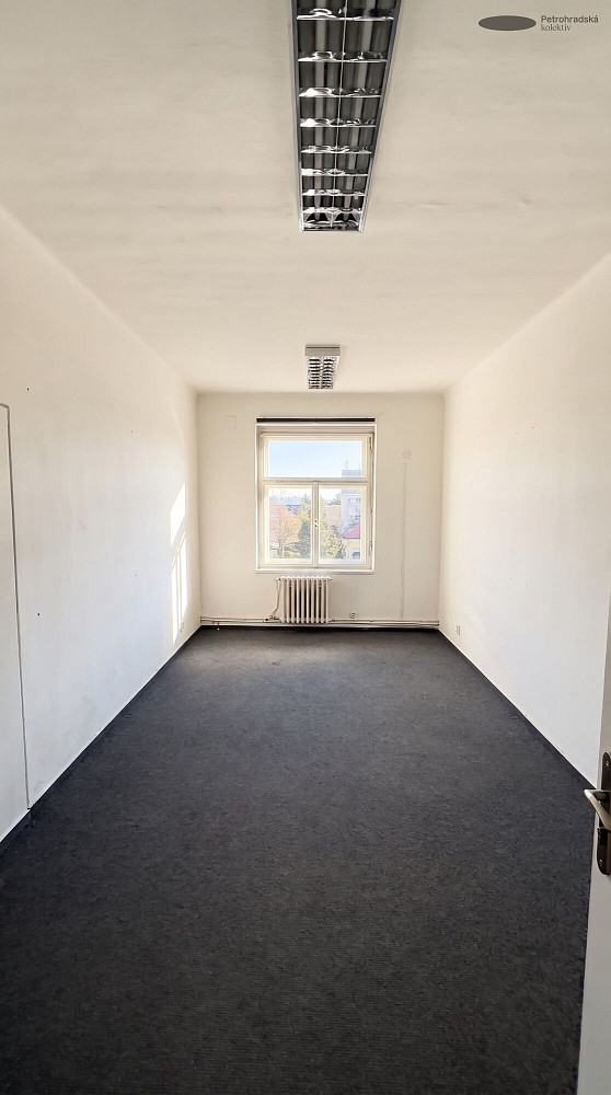 Pronájem kanceláře 18 m² – fotografie 3