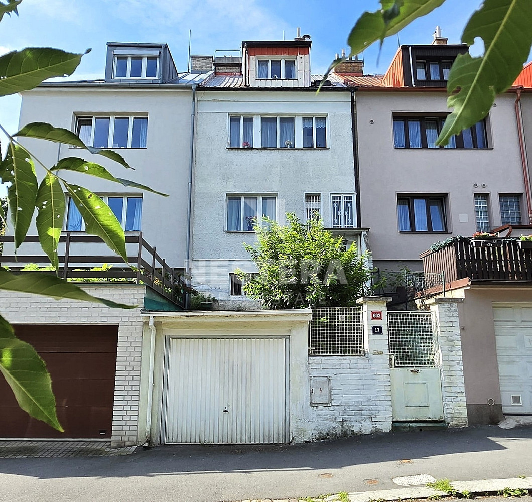 Prodej domu 195 m² s pozemkem 146 m², Praha
