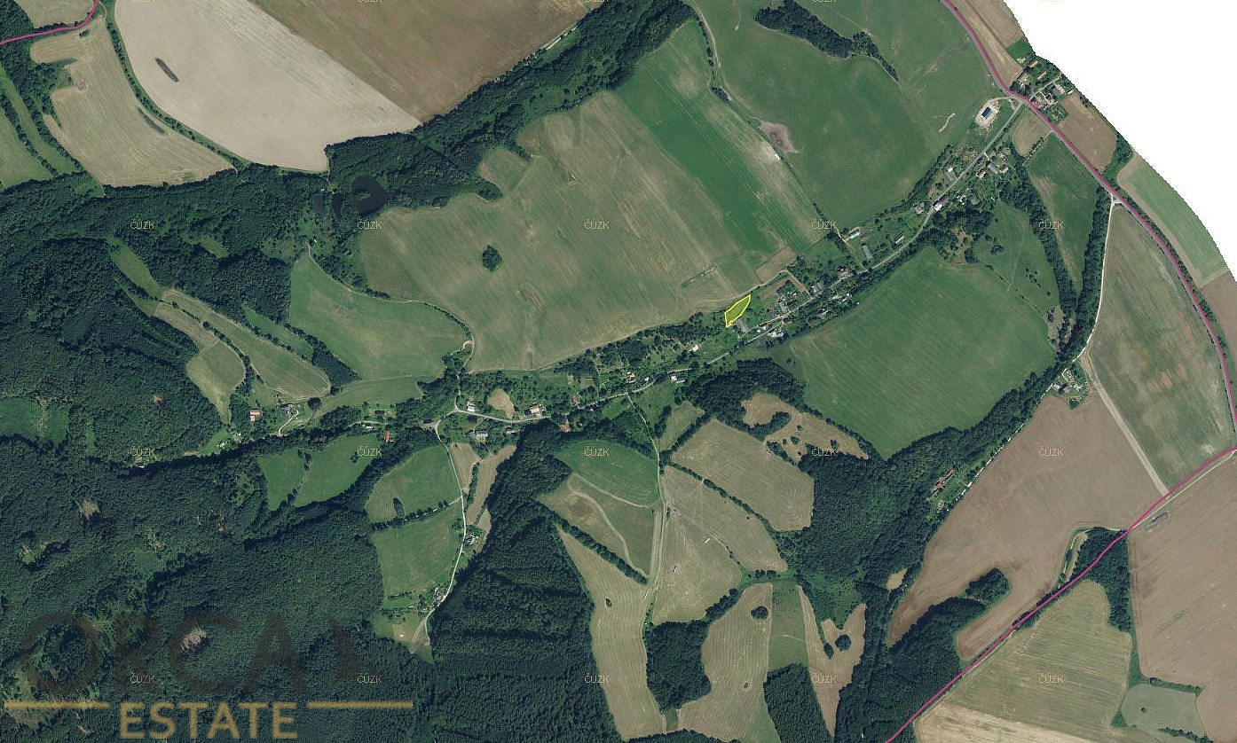 Prodej investičního pozemku 1559 m² v k. ú. Horní Hoštice – pohled 2