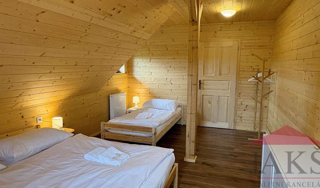 Prodej domu 239 m² s pozemkem 2 125 m², Srní – náhled fotky 26