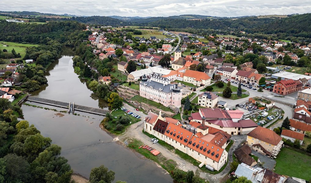 Prodej stavebního pozemku 800 m², Zbizuby – náhled fotky 5
