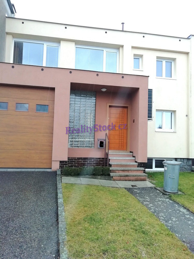 Prodej domu 280 m² s pozemkem 365 m²