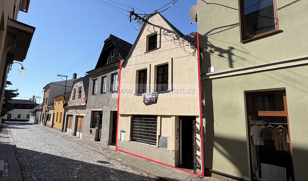 Prodej domu 182 m² s pozemkem 140 m², Lanškroun – fotka 1 z 23