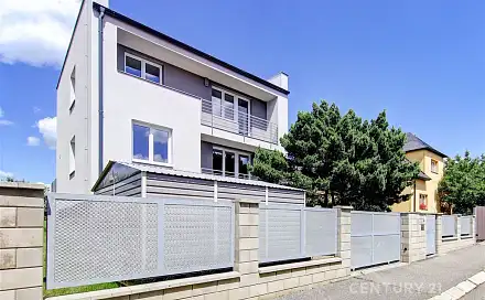 Prodej domu 218 m² s pozemkem 698 m², Libčická, Praha 8 - Čimice, okres Praha