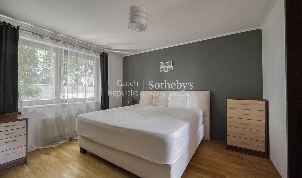 Prodej domu 609 m² s pozemkem 2 267 m², Vestec – náhled fotky 15