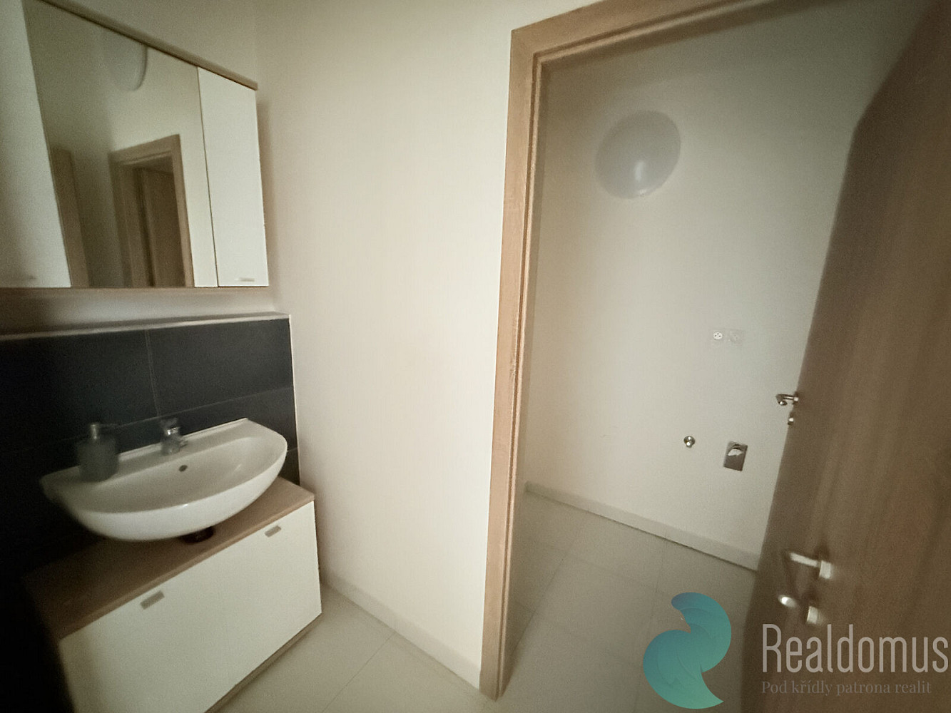 Pronájem kanceláře 35 m² – fotografie 5