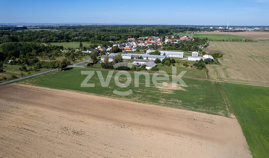 Prodej komerčního pozemku 12 000 m², Chropyně – náhled fotky 3