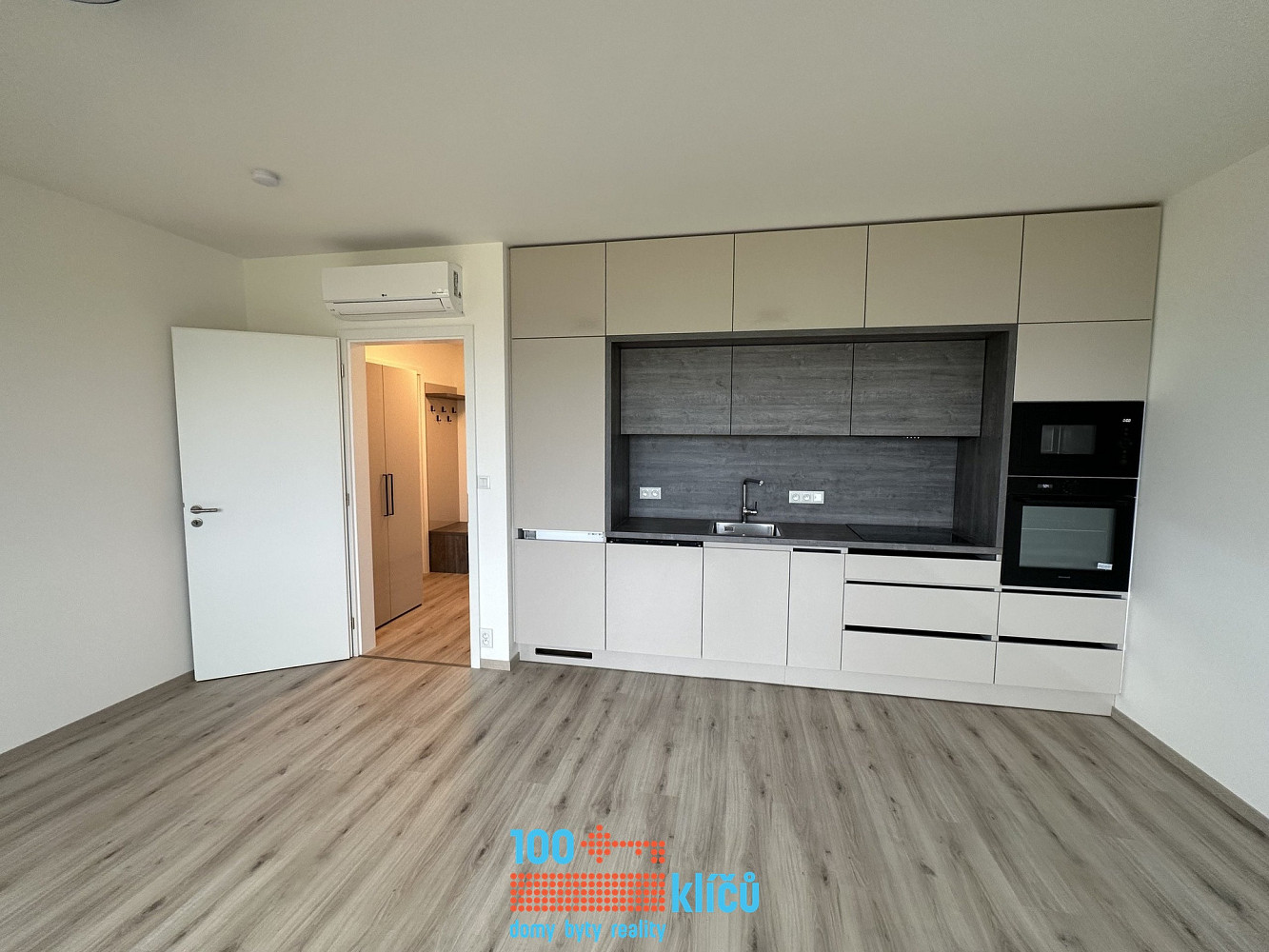 Pronájem bytu 2+kk 48 m² — photo 4