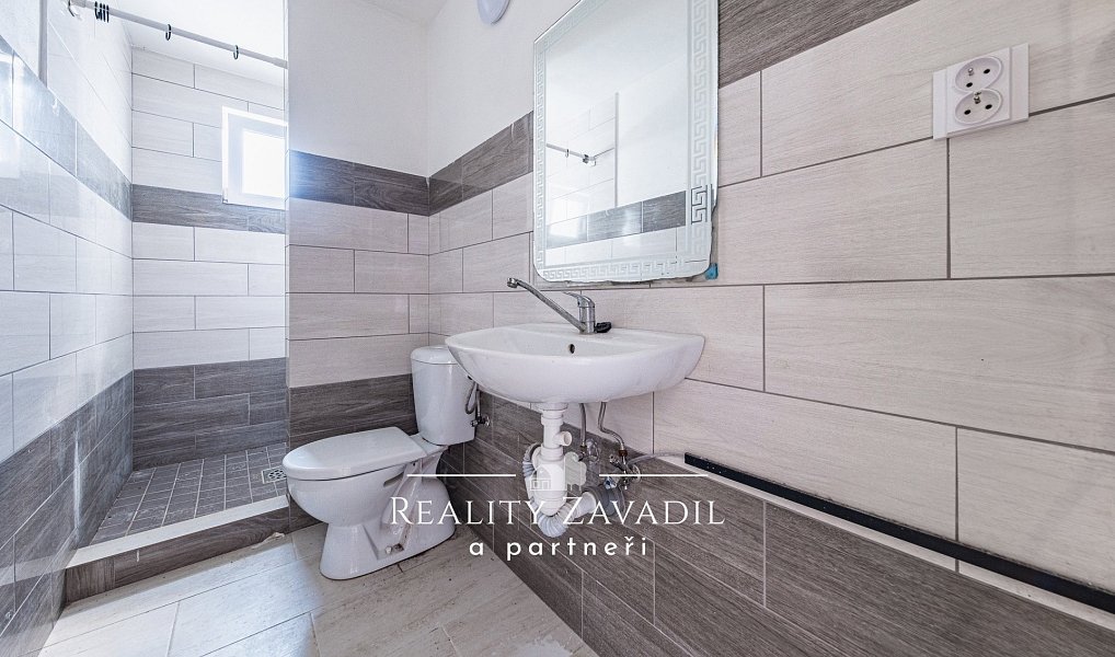 Prodej výrobních prostor 940 m², Koleč – náhled fotky 40
