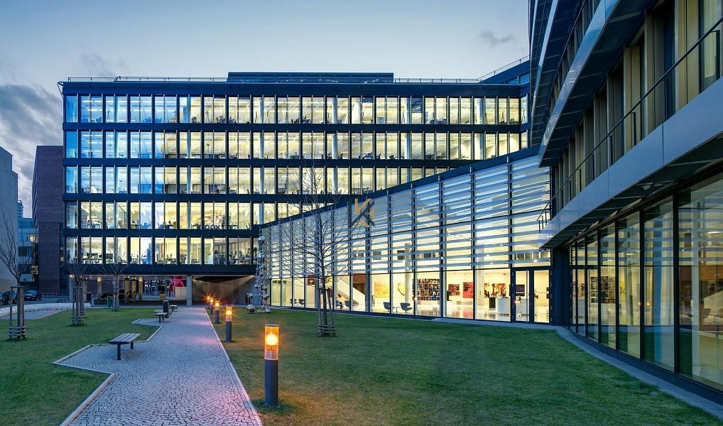Pronájem kanceláře 351 m², Praha – náhled fotky 9