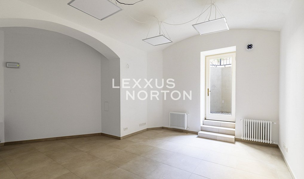 Prodej kanceláře 35 m², Praha – fotka 1 z 6