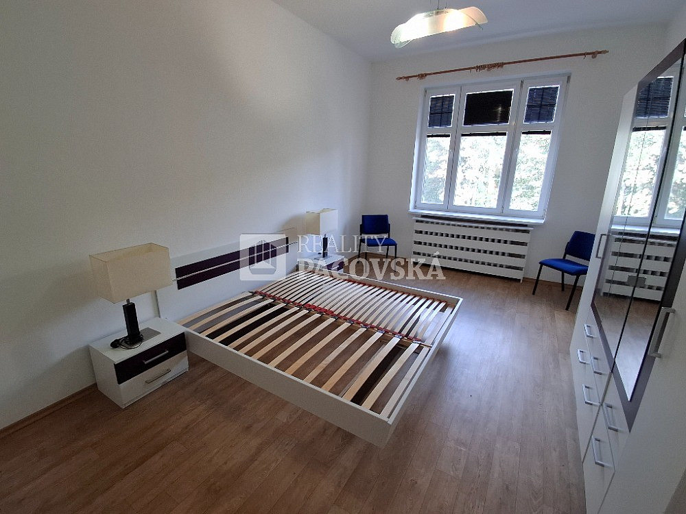 Pronájem bytu 2+1 82 m² – fotografie 4