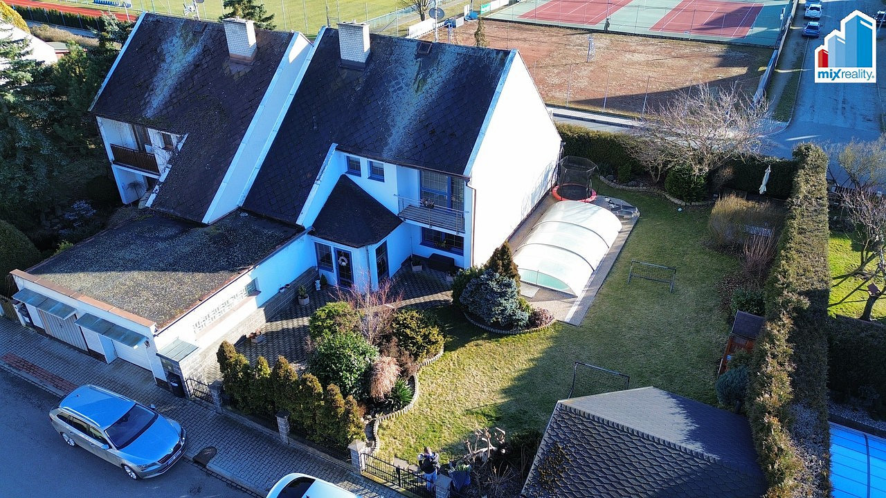 Prodej domu 240 m² s pozemkem 633 m²