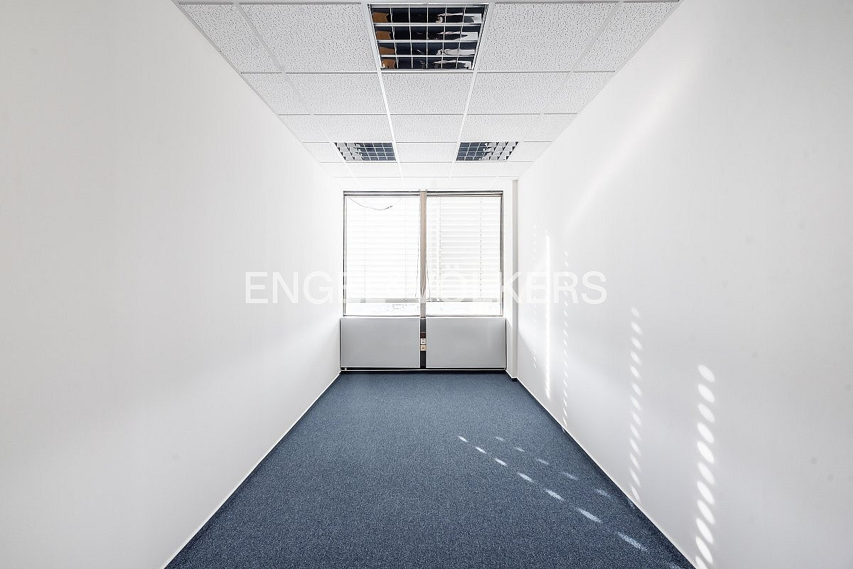 Pronájem kanceláře 51 m² – fotografie 5