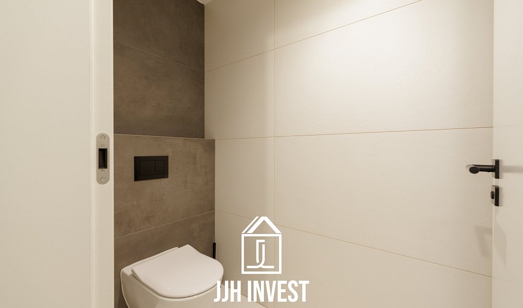 Prodej bytu 4+kk 136 m², Praha – náhled fotky 22
