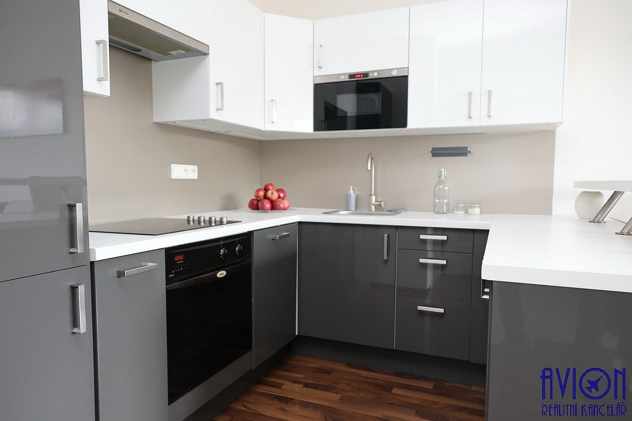 Pronájem bytu 2+kk 50 m² – fotografie 2