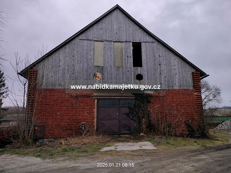 Prodej domu 294 m² s pozemkem 4 570 m² — photo 2