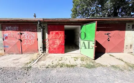 Garáž 19 m2 Opava, ul. Vojanova, pár minut od centra, Vojanova, Opava - Předměstí