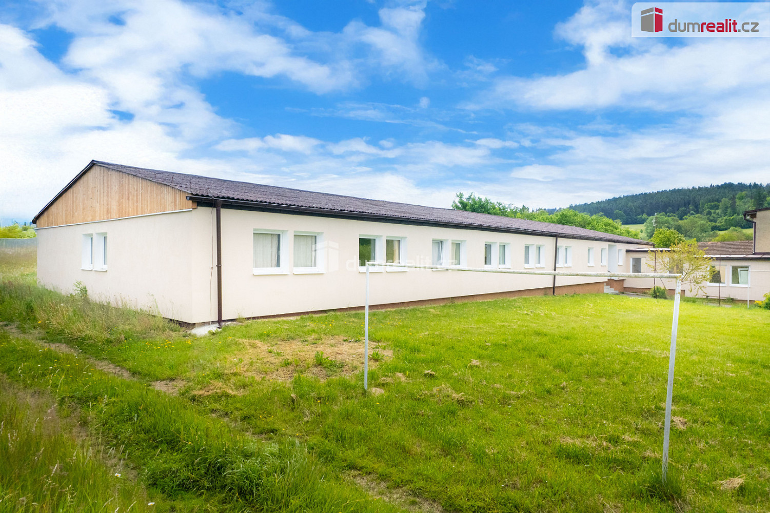 Prodej komerčního objektu (jiného typu) 500 m²