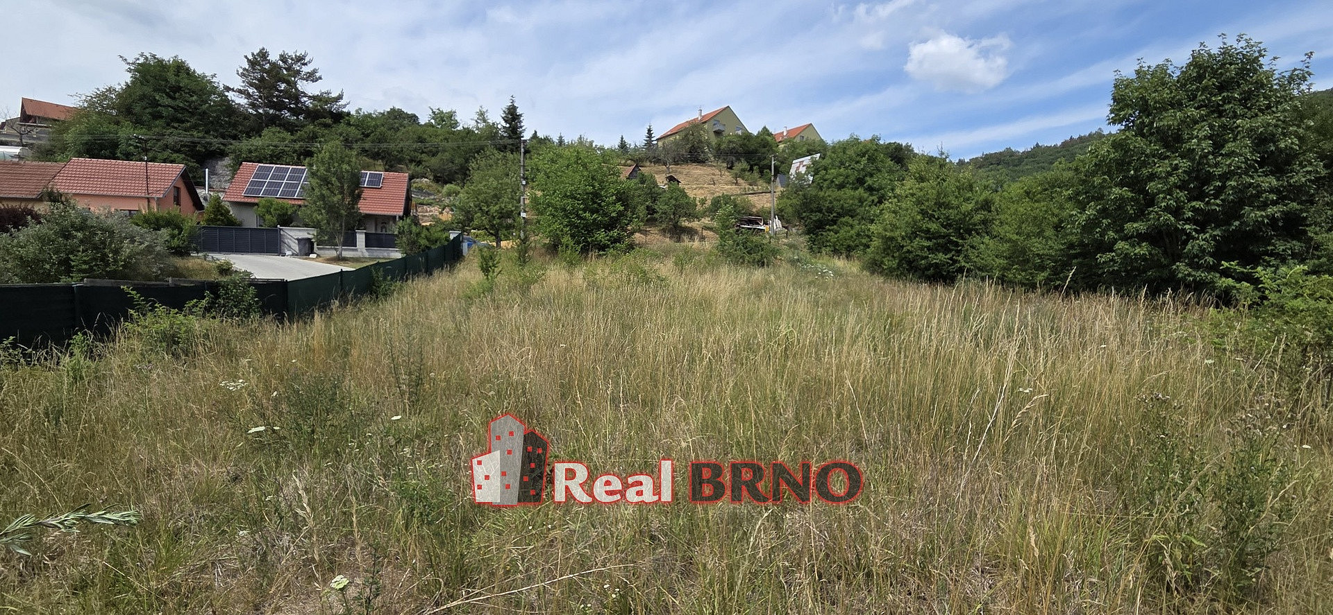 Prodej stavebního pozemku 1 928 m²