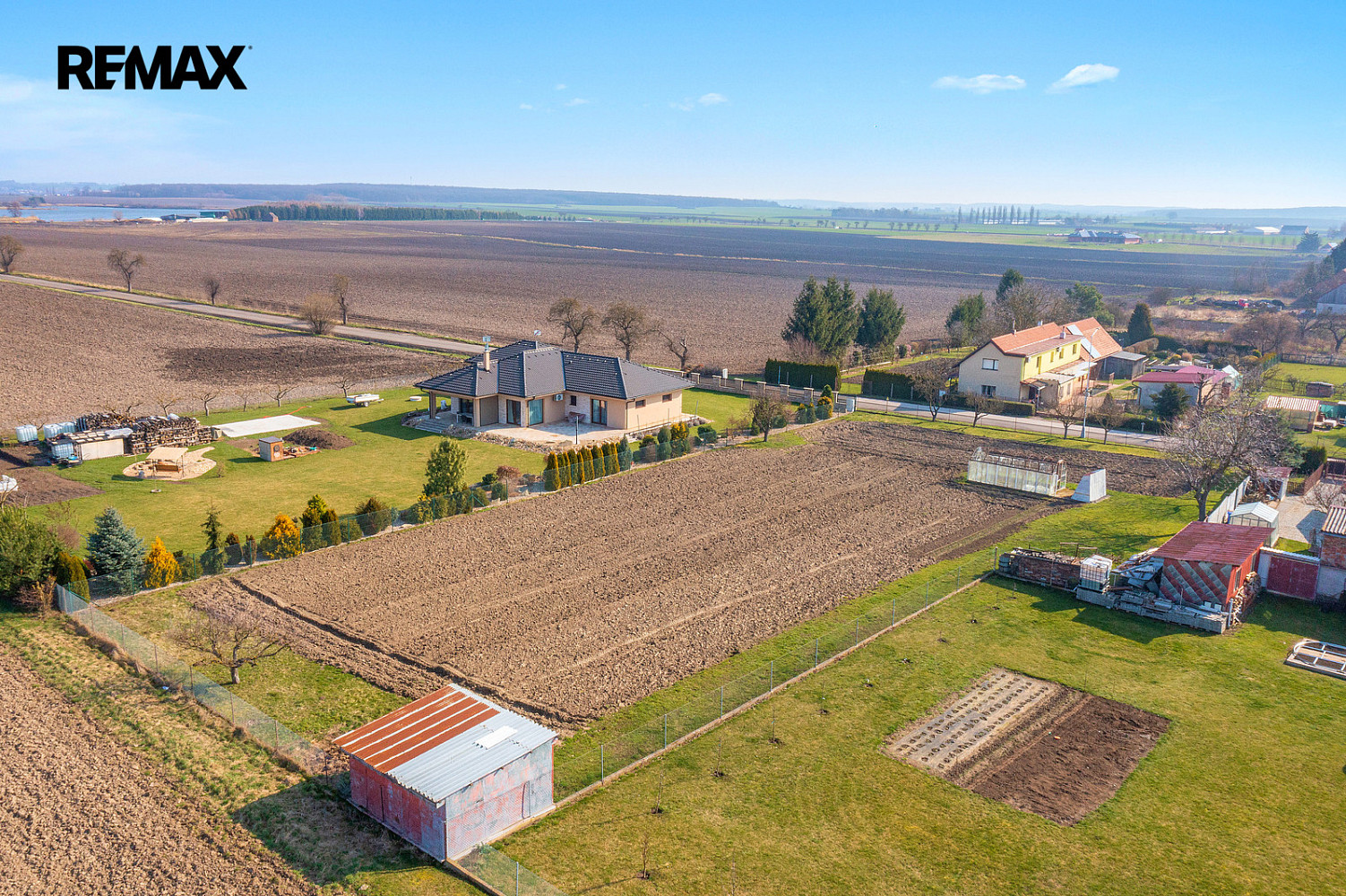 Prodej stavebního pozemku 2 066 m² - View 6
