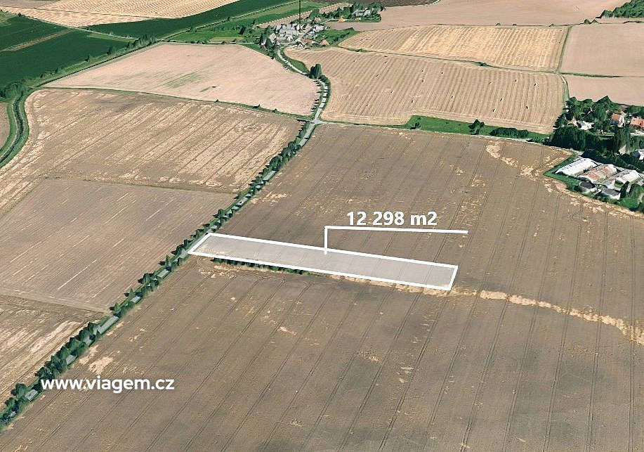 Prodej pole 1 537 m²