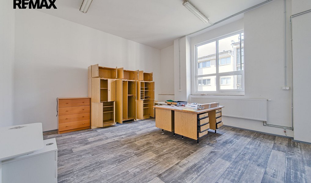 Pronájem skladovacích prostor 500 m², Luby – náhled fotky 4